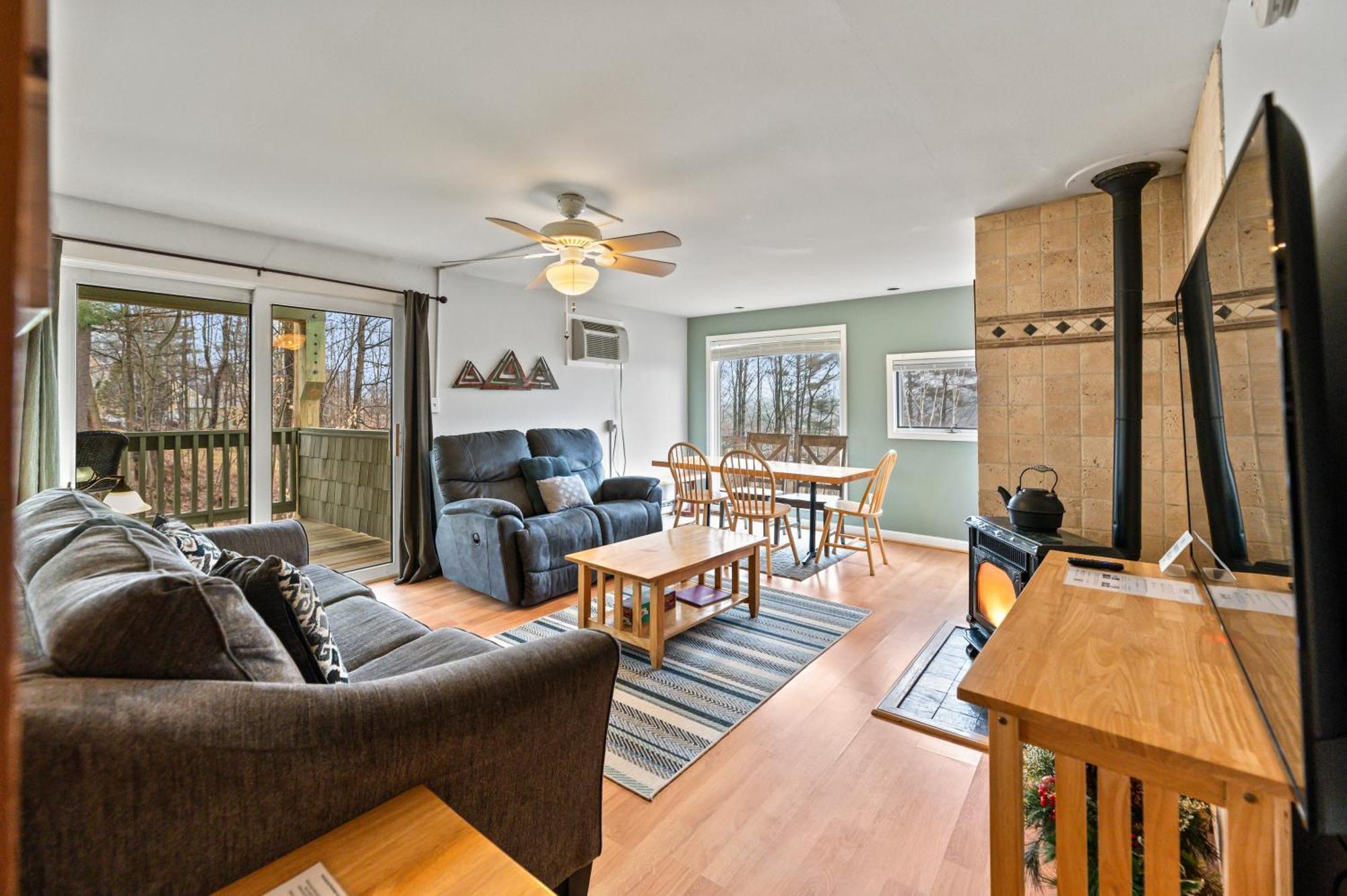 Mountainside At Stowe Apartment Room photo
