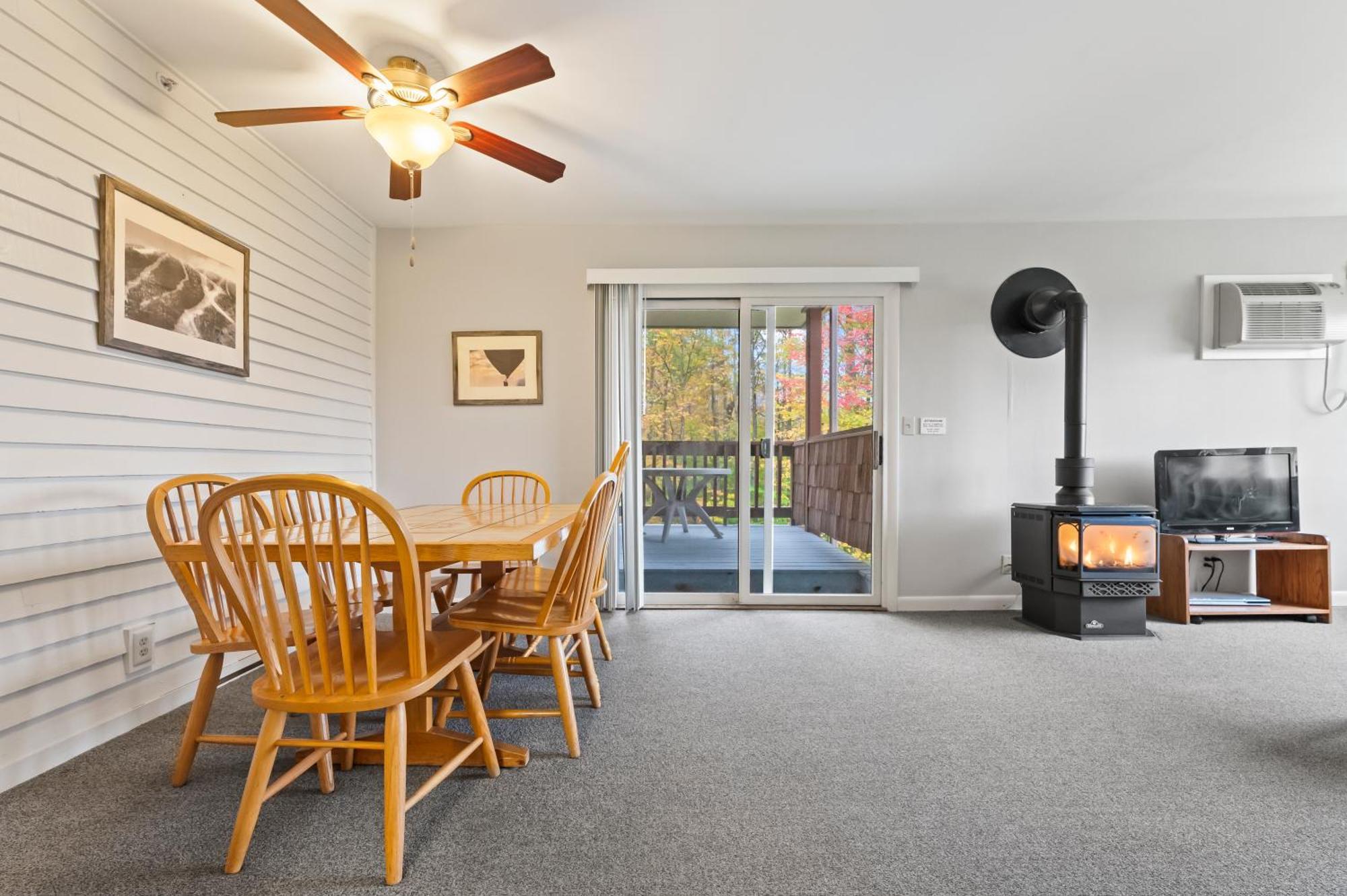 Mountainside At Stowe Apartment Room photo