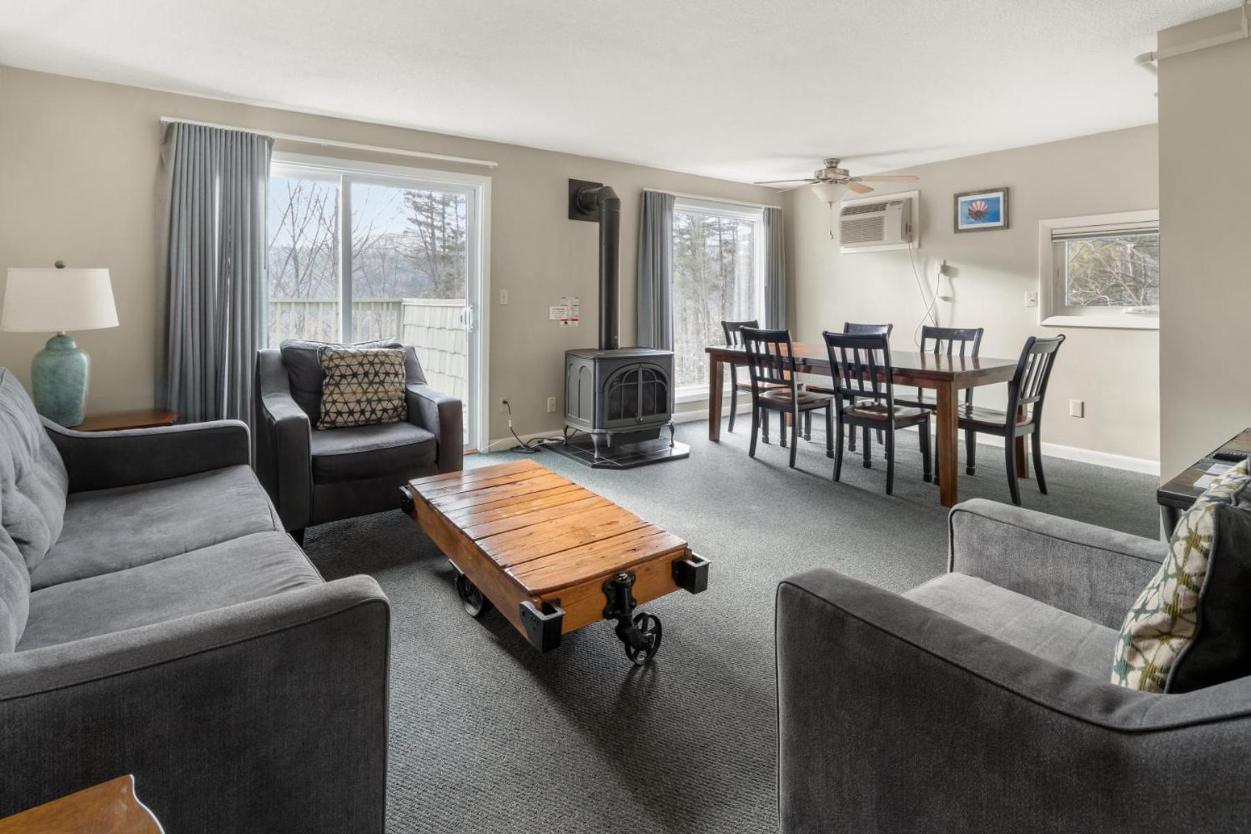 Mountainside At Stowe Apartment Room photo